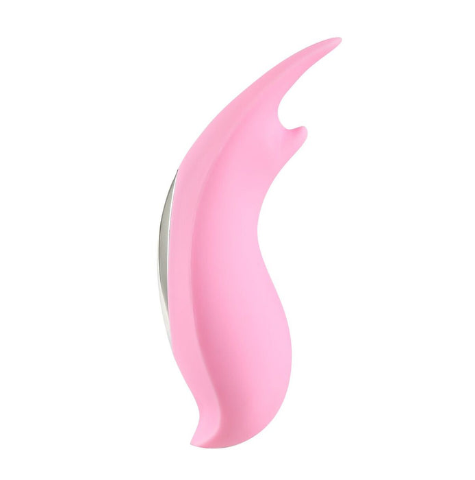 SERA MAIA CLITORAL LAY ON VIBRATOR